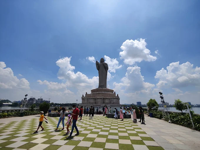 Hussain Sagar Lake