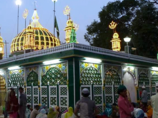 utdb media 1736487844under banner 281 29