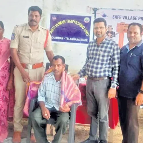 Auto driver pays SSC exam fees for 20 students in Wyra mandal